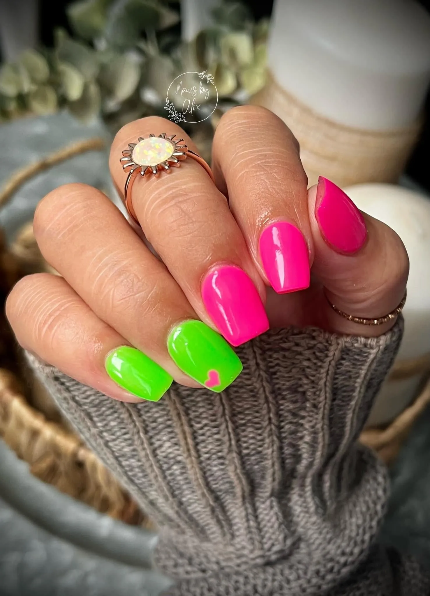 Neon-Solid gel polish