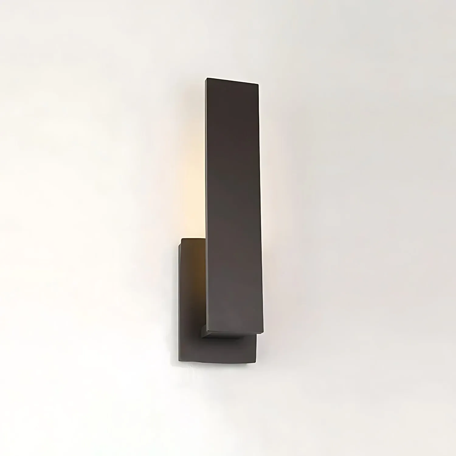 Wolfsburg - Stylish and Durable Wall Sconce